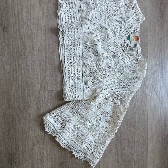 FARM Rio Lace Top - Size S - Picture 4 of 10